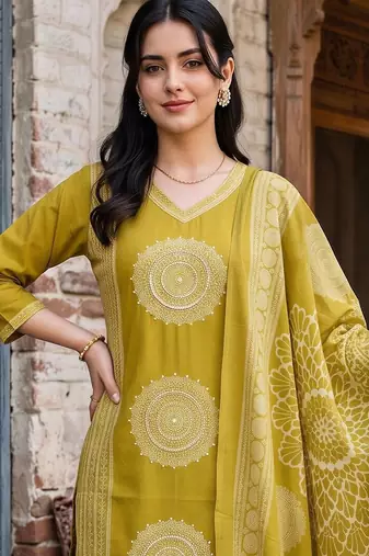 women ethnic motifs printed regular cotton kurta with trousers & with dupatta