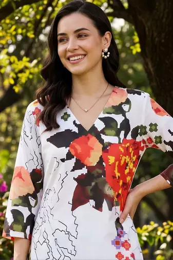 women floral printed regular kurta with trousers