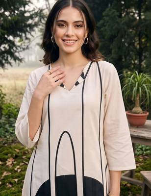 women printed regular cotton kurta with trousers 2