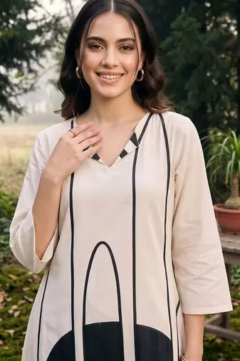 women printed regular cotton kurta with trousers