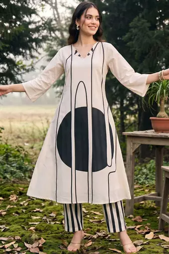 women printed regular cotton kurta with trousers
