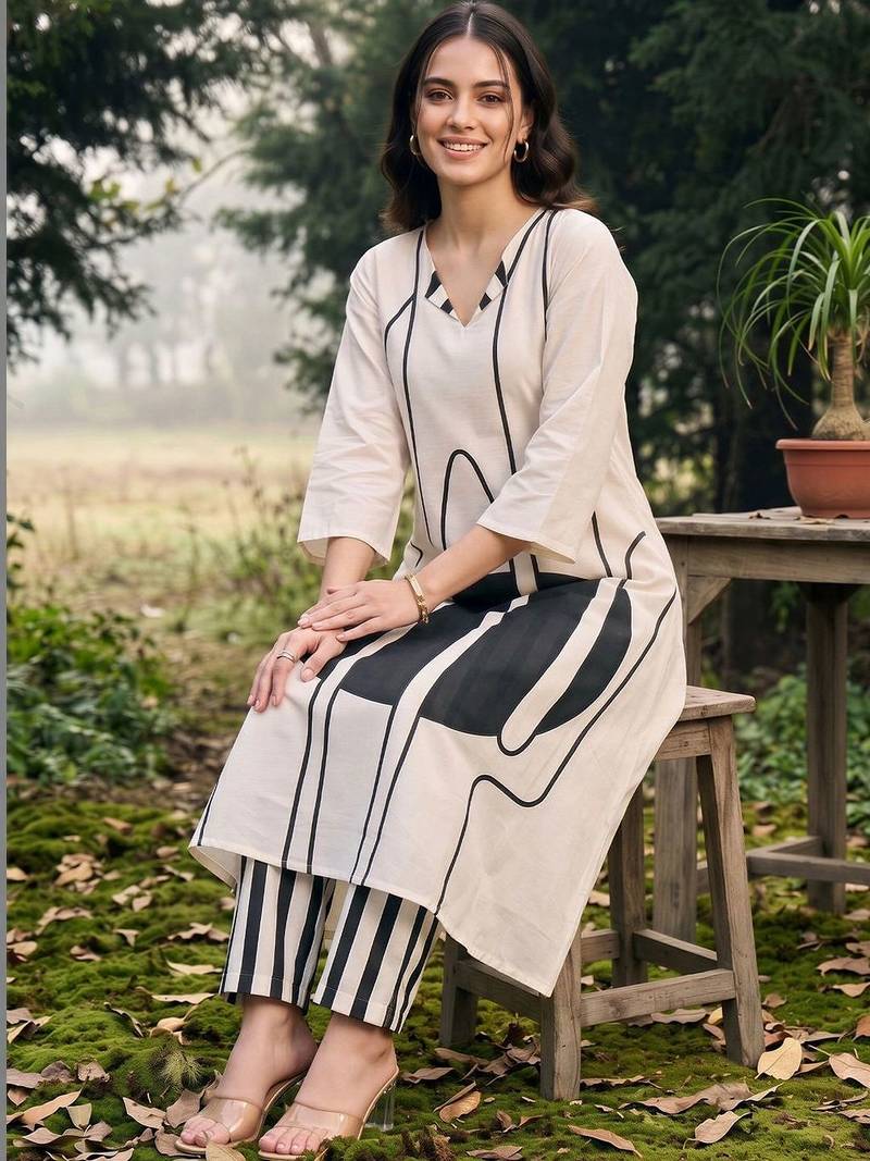 women printed regular cotton kurta with trousers
