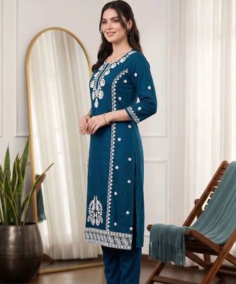 women ethnic motifs embroidered regular thread work kurta with trousers 6