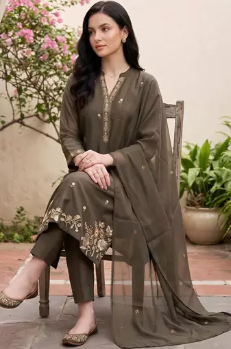 women ethnic motifs embroidered regular thread work cotton kurta with trousers & with dupatta