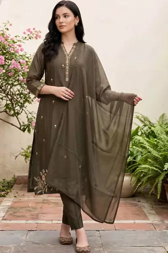 women ethnic motifs embroidered regular thread work cotton kurta with trousers & with dupatta