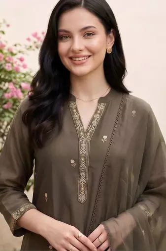 women ethnic motifs embroidered regular thread work cotton kurta with trousers & with dupatta