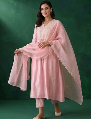 women ethnic motifs embroidered empire thread work liva kurta with trousers & with dupatta 1