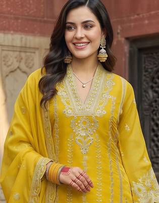 women ethnic motifs embroidered regular thread work kurta with trousers & with dupatta 6