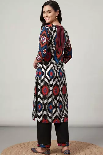 women printed regular cotton kurta with palazzos