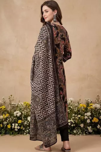 women ethnic motifs printed regular cotton kurta with trousers & with dupatta
