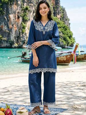 women ethnic motifs embroidered regular thread work linen kurta with trousers 6