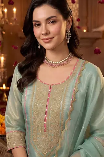 women ethnic motifs embroidered regular kurta with trousers & with dupatta
