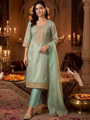 women ethnic motifs embroidered regular kurta with trousers & with dupatta 6