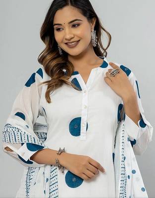 women printed regular cotton kurta with trousers & with dupatta 3