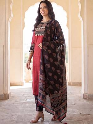 women ethnic motifs yoke design regular cotton kurta with palazzos & with dupatta 4
