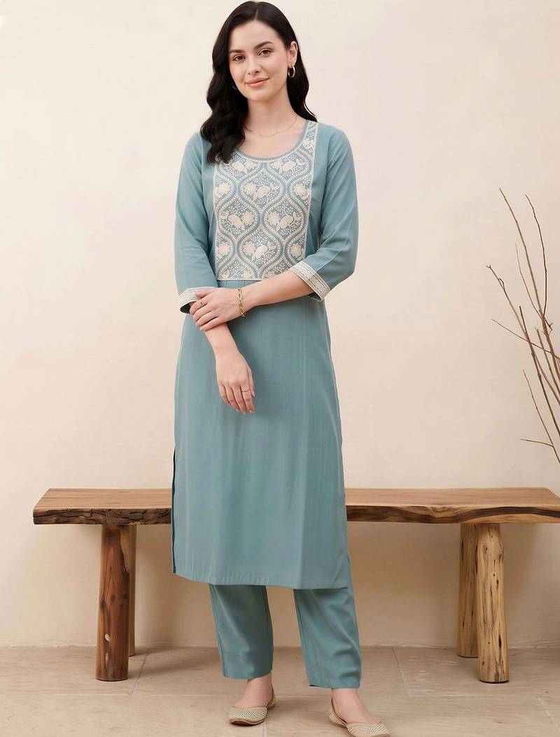 women ethnic motifs embroidered regular thread work kurta with trousers