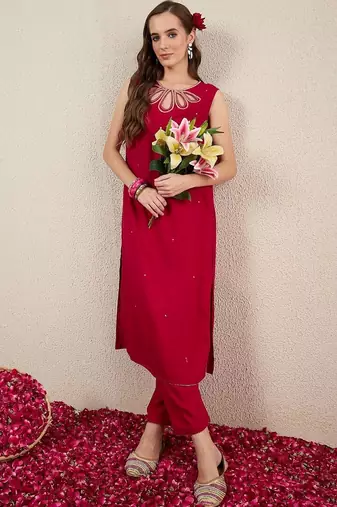 women embroidered regular thread work kurta with trousers