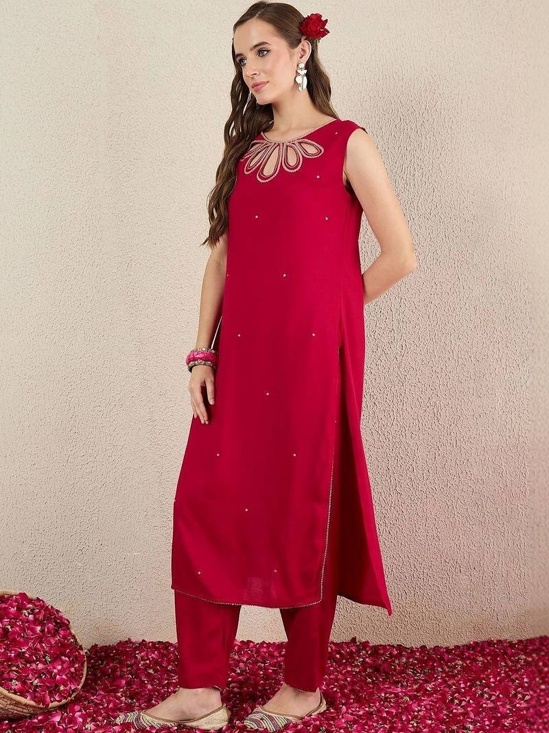 women embroidered regular thread work kurta with trousers
