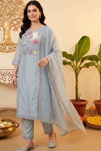 women ethnic motifs embroidered regular kurta with trousers & with dupatta
