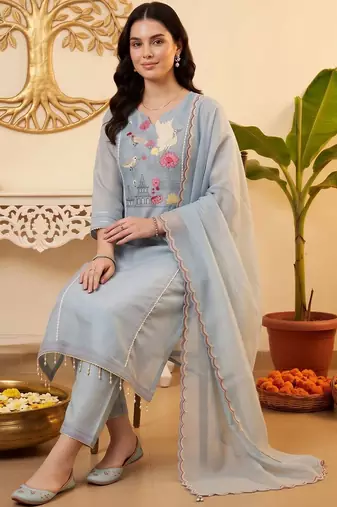 women ethnic motifs embroidered regular kurta with trousers & with dupatta