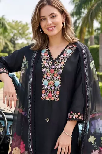 women floral embroidered regular thread work kurta with trousers & with dupatta