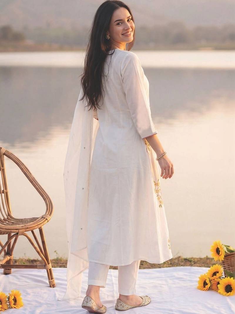women ethnic motifs embroidered regular thread work cotton kurta with trousers & with dupatta