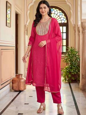 women regular kurta with trousers & with dupatta 6