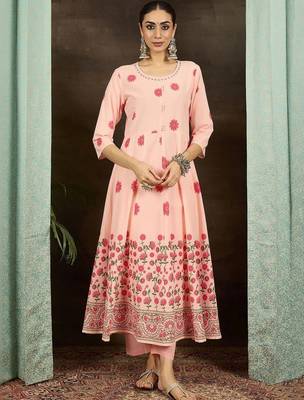 women floral printed regular cotton kurta with trousers & with dupatta 1