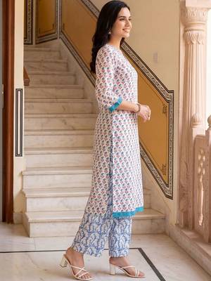 women ethnic motifs printed regular cotton kurta with palazzos 3