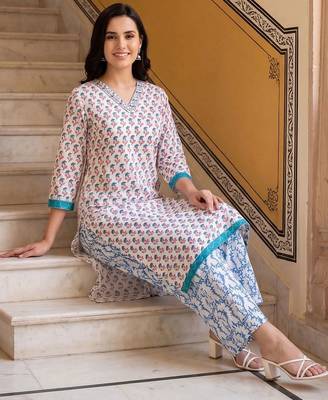 women ethnic motifs printed regular cotton kurta with palazzos 5