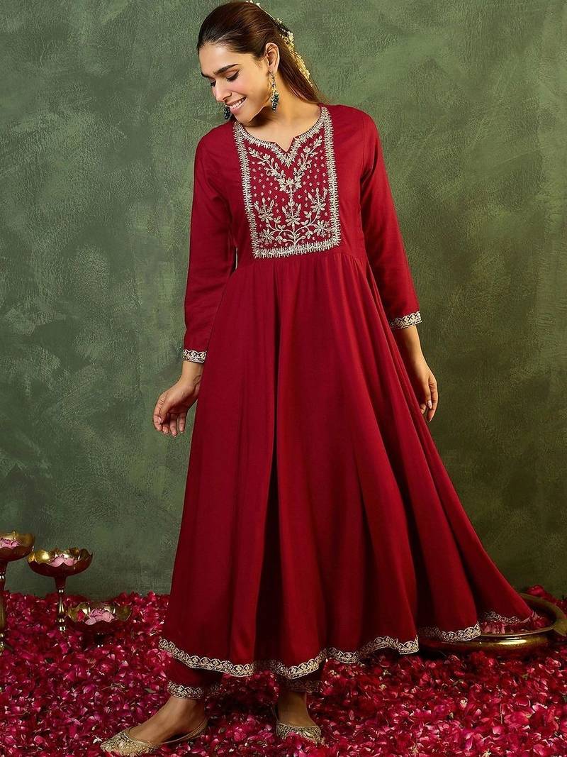 women ethnic motifs embroidered regular kurta with trousers & with dupatta