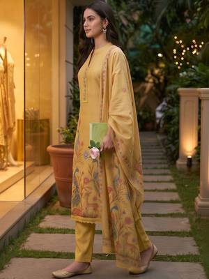 women ethnic motifs printed regular linen kurta with trousers & with dupatta 3