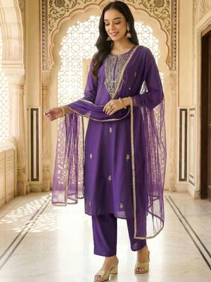 women ethnic motifs embroidered regular thread work kurta with trousers & with dupatta 1