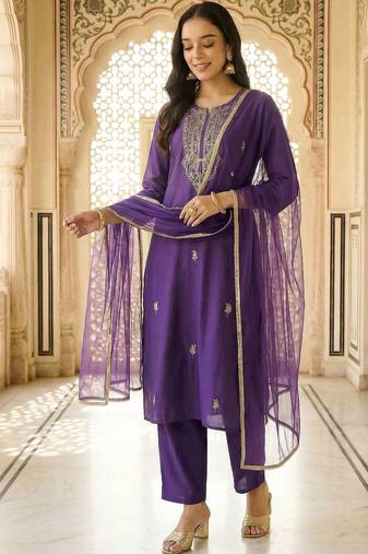 women ethnic motifs embroidered regular thread work kurta with trousers & with dupatta