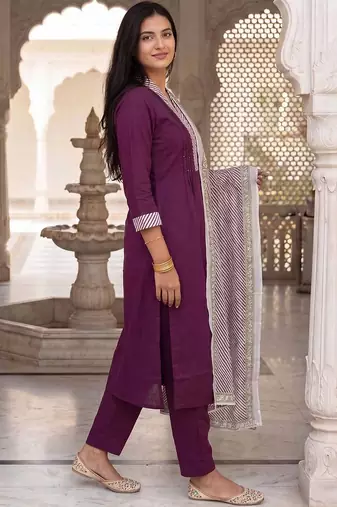 women regular cotton kurta with trousers & with dupatta