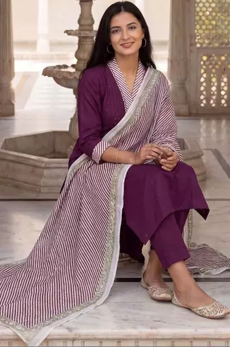 women regular cotton kurta with trousers & with dupatta