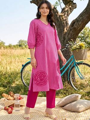 women printed regular cotton kurta with trousers 1