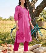 women printed regular cotton kurta with trousers