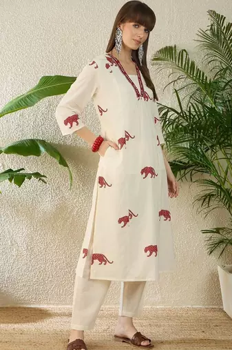 women animal printed regular thread work cotton kurta with trousers