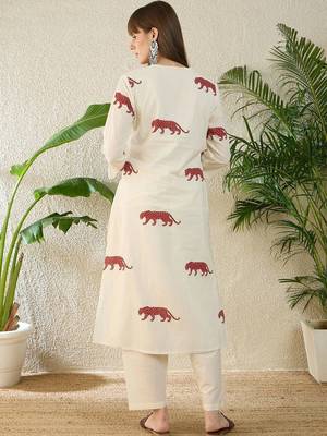 women animal printed regular thread work cotton kurta with trousers 7