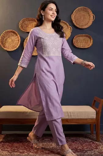 women ethnic motifs embroidered regular thread work kurta with trousers