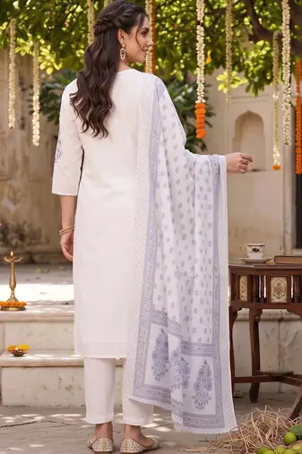 women ethnic motifs printed regular cotton kurta with trousers & with dupatta