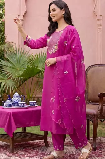 women floral embroidered regular thread work kurta with trousers & with dupatta