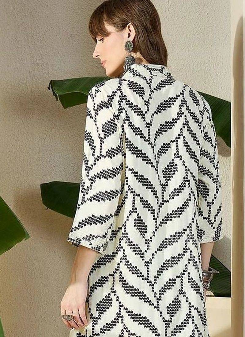 women printed regular kurta with trousers