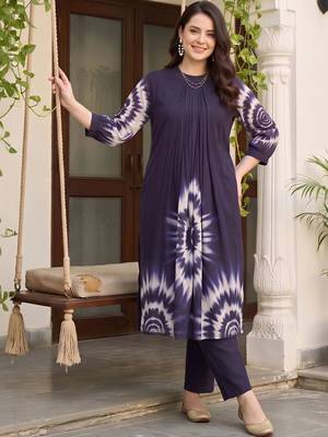 women dyed regular cotton kurta with trousers 1
