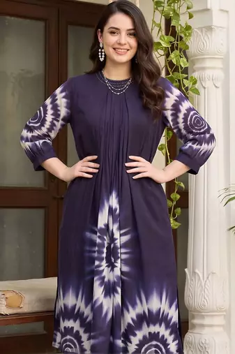 women dyed regular cotton kurta with trousers