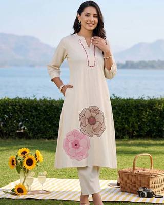 women floral printed regular kurta with trousers 1