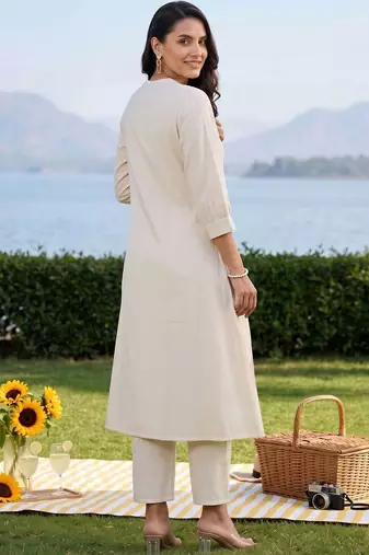 women floral printed regular kurta with trousers