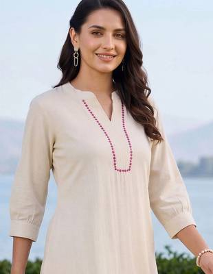 women floral printed regular kurta with trousers 6