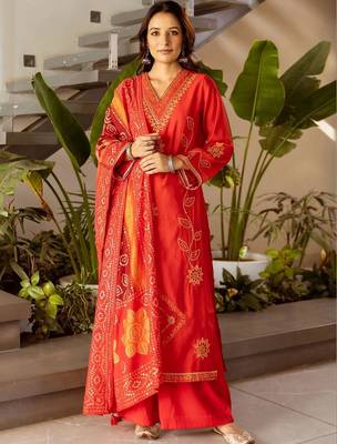 women ethnic motifs embroidered regular thread work kurta with palazzos & with dupatta 1